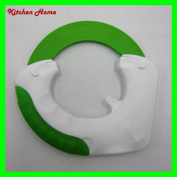 kitchen rolling knife cake pizza cutter rould wheel kitchen knives with stainless steel blade vegetable meat cutting tools
kitchen rolling knife cake pizza cutter rould wheel kitchen knives with stainless steel blade vegetable meat cutting tools