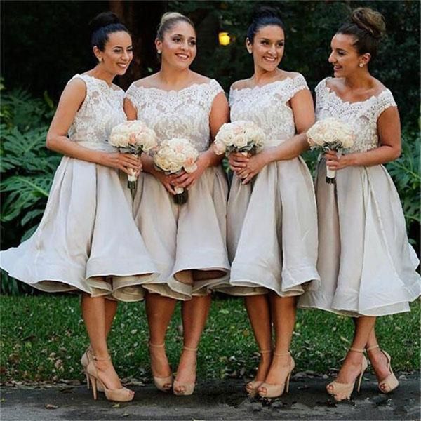 2019 vintage tea length bridesmaid dresses bateau neck off the shoulder lace elegant maid of the honor gowns garden wedding party dress, White;pink
2019 vintage tea length bridesmaid dresses bateau neck off the shoulder lace elegant maid of the honor gowns garden wedding party dress, White;pink