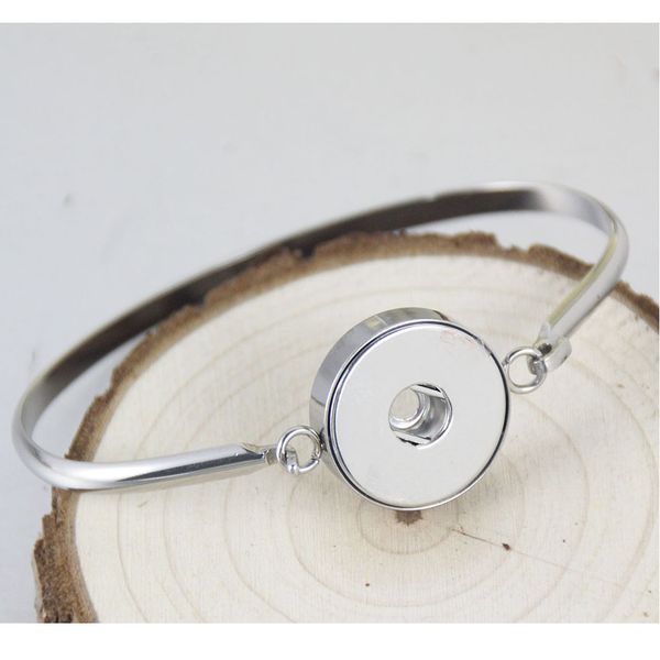 wholesale- 18mm snap button bangle braceletn silver hypo-allergenic stainless steel snap bracelets for women jewelry 5pcs/lot, White
wholesale- 18mm snap button bangle braceletn silver hypo-allergenic stainless steel snap bracelets for women jewelry 5pcs/lot, White