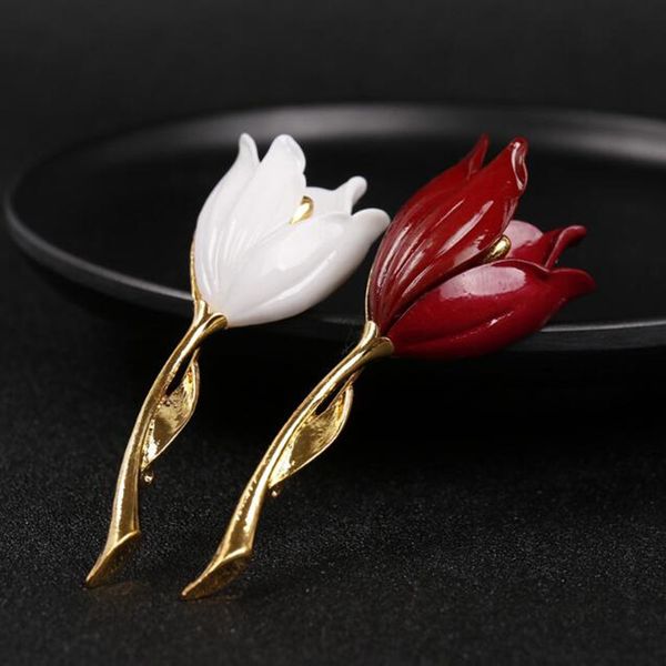 europe and the united states simple temperament elegant art retro tulip white magnolia flower brooch needle pinow wool coat coat accessories, Gray
europe and the united states simple temperament elegant art retro tulip white magnolia flower brooch needle pinow wool coat coat accessories, Gray