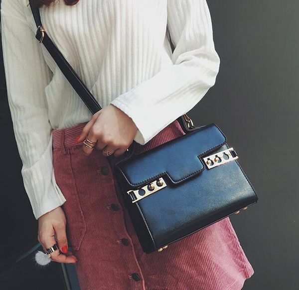 2017. women's bags. girl. leisure fashion bag. handbag. pu. hard. small. metal.cross body.shoulder bags.totes.monochrome
2017. women's bags. girl. leisure fashion bag. handbag. pu. hard. small. metal.cross body.shoulder bags.totes.monochrome