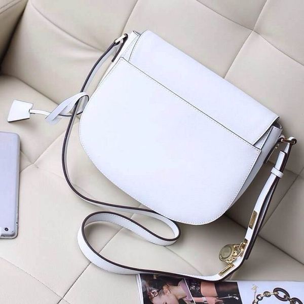 new perfect quality handbags for women Europe retro shoulder bag saddle bag lock bag free delivery
new perfect quality handbags for women Europe retro shoulder bag saddle bag lock bag free delivery