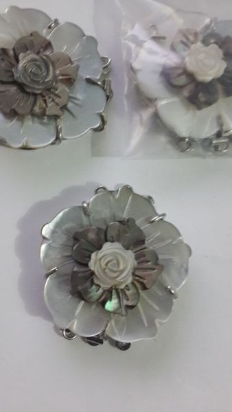 new fine pearl jewelry 3row findings multi-layer shell flower clasp necklace bracelet clasps 3.6cm
new fine pearl jewelry 3row findings multi-layer shell flower clasp necklace bracelet clasps 3.6cm