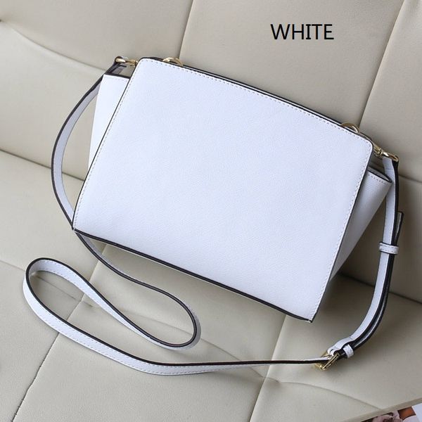 Hot selling the women's single shoulder messenger bag Fashion bag bat Europe and America brand ladies one shoulder inclined shoulder bag M30
Hot selling the women's single shoulder messenger bag Fashion bag bat Europe and America brand ladies one shoulder inclined shoulder bag M30