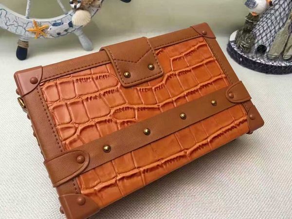 горячие продажи женщин мода сумка плеча messenger crossbody сумка высокого качества классический стиль леди кожаный тотализатор известный ко
горячие продажи женщин мода сумка плеча messenger crossbody сумка высокого качества классический стиль леди кожаный тотализатор известный ко