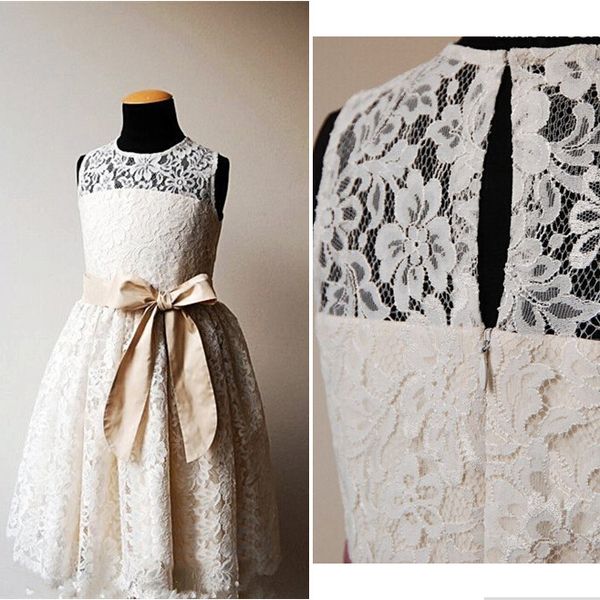2017 vintage brand new flower girl dresses with sashes lace wedding party pageant communion dress for little girls kids/children dress, White;blue
2017 vintage brand new flower girl dresses with sashes lace wedding party pageant communion dress for little girls kids/children dress, White;blue