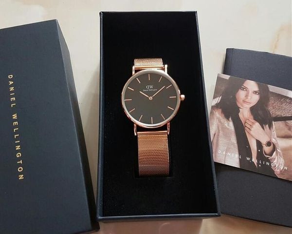 Gold Steel Mesh Watch Women Loves Men Top Brand Luxury Famous Wristwatch Male Clock Golden Quartz Wrist Watch Calendar Relogio Masculino
Gold Steel Mesh Watch Women Loves Men Top Brand Luxury Famous Wristwatch Male Clock Golden Quartz Wrist Watch Calendar Relogio Masculino