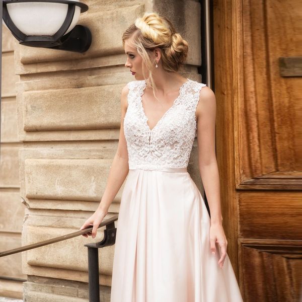 modest beaded lace a line wedding dresses 2019 vintage v neck sequin bridal gowns keyhole back satin vestido de noiva dress, White
modest beaded lace a line wedding dresses 2019 vintage v neck sequin bridal gowns keyhole back satin vestido de noiva dress, White
