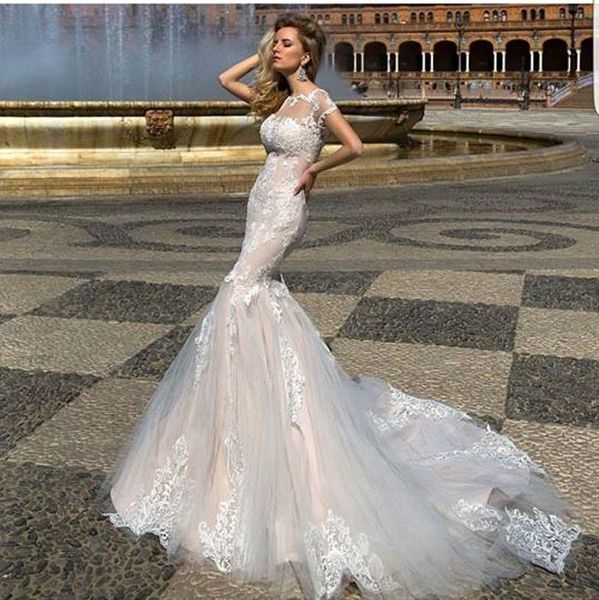 2017 new sheer neck short sleeves mermaid wedding dresses lace appliques illusion back court train bridal gowns with buttons back, White
2017 new sheer neck short sleeves mermaid wedding dresses lace appliques illusion back court train bridal gowns with buttons back, White