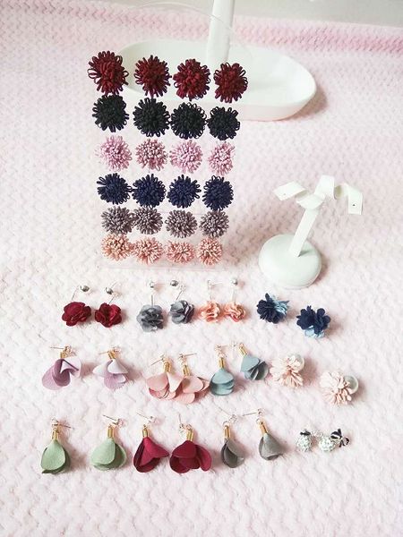 Mix 30 styles flowers Cloth pearl microscope stud earrings mixed batch allergy free earrings
Mix 30 styles flowers Cloth pearl microscope stud earrings mixed batch allergy free earrings