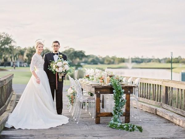 2017 modest v-neck 3/4 long sleeve tulle wedding dresses open back vintage lace pearls chapel train country garden bridal wedding gowns, White
2017 modest v-neck 3/4 long sleeve tulle wedding dresses open back vintage lace pearls chapel train country garden bridal wedding gowns, White