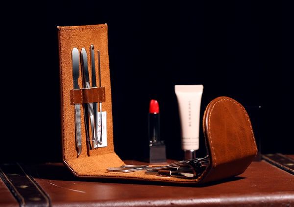 stainless steel manicure set kit 7in1 nail tools clipper with pu leather case for men lady girl
stainless steel manicure set kit 7in1 nail tools clipper with pu leather case for men lady girl