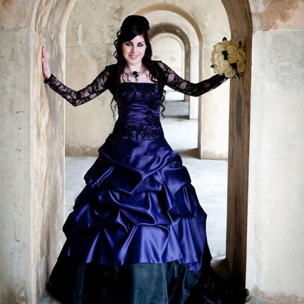 Victorian Gothic Plus Size Long Sleeve Wedding Dresses Sexy Purple and Black Ruffles Satin Corset Strapless Lace Bridal Gowns Plus Size 2017
Victorian Gothic Plus Size Long Sleeve Wedding Dresses Sexy Purple and Black Ruffles Satin Corset Strapless Lace Bridal Gowns Plus Size 2017