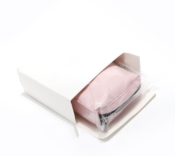 оптовая цена для розового PU мешка состава с Логосом приходит с коробкой подарка
оптовая цена для розового PU мешка состава с Логосом приходит с коробкой подарка