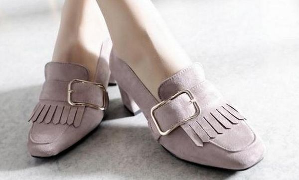 single shoes, spring and autumn of 2017 new tassel square thick with deep mouth with joker for women's shoes, Black
single shoes, spring and autumn of 2017 new tassel square thick with deep mouth with joker for women's shoes, Black