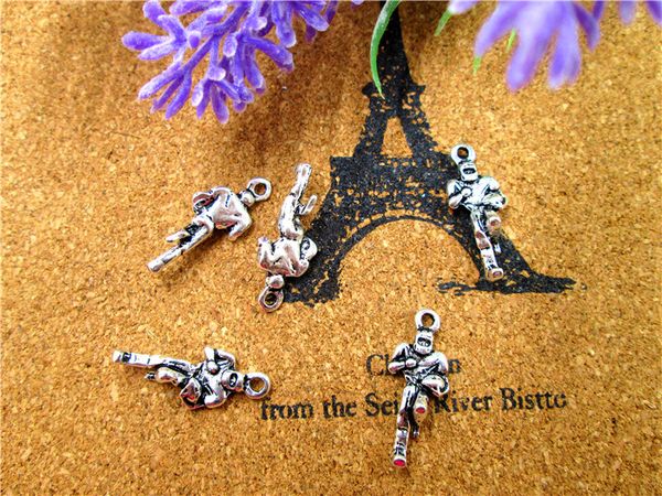 75pcs--football player charms, antique tibetan silver football player charm pendants 24x10mm, Bronze;silver
75pcs--football player charms, antique tibetan silver football player charm pendants 24x10mm, Bronze;silver
