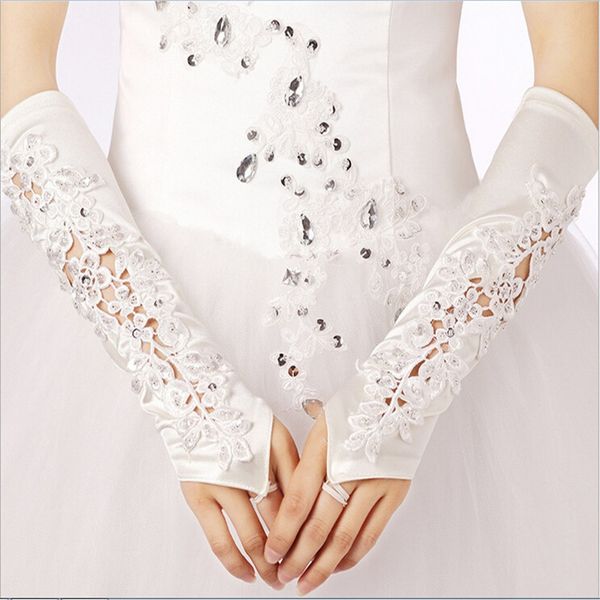 2017 latest elegant wedding gloves with lace appliqued bridal gloves fingerless fashion wedding accessories, White
2017 latest elegant wedding gloves with lace appliqued bridal gloves fingerless fashion wedding accessories, White