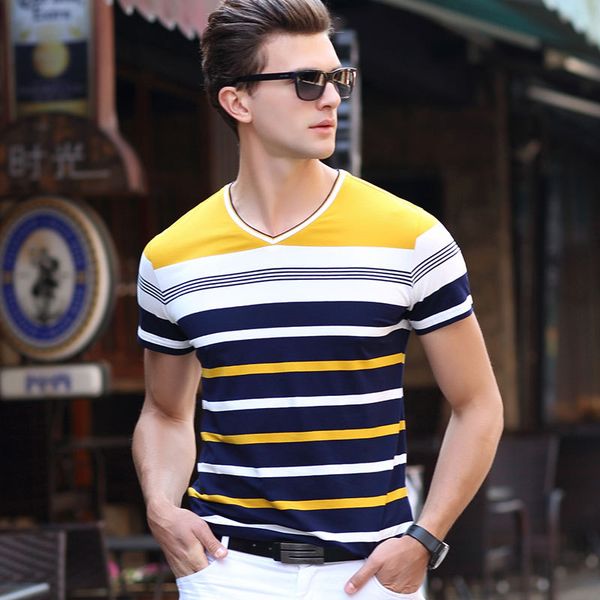 Марка мужская V-образным вырезом футболка 2017 летний Стиль Классический полосатый
Марка мужская V-образным вырезом футболка 2017 летний Стиль Классический полосатый