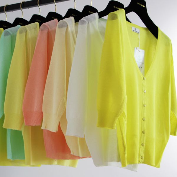 wholesale- macaron colors plus size female viscose three quarter sleeve v-neck short design cardigans sun protection shirt ultra-thin air, White;black
wholesale- macaron colors plus size female viscose three quarter sleeve v-neck short design cardigans sun protection shirt ultra-thin air, White;black