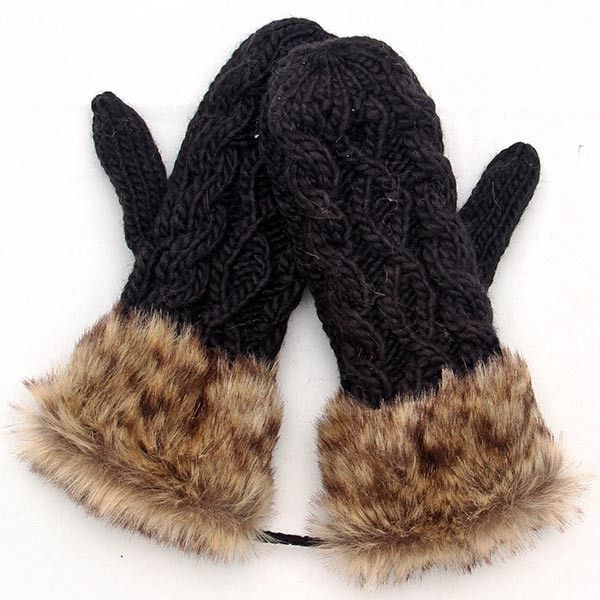 wholesale- cute ladies girls mitten knitting wool fur halter wrist winter warm gloves, Blue;gray
wholesale- cute ladies girls mitten knitting wool fur halter wrist winter warm gloves, Blue;gray