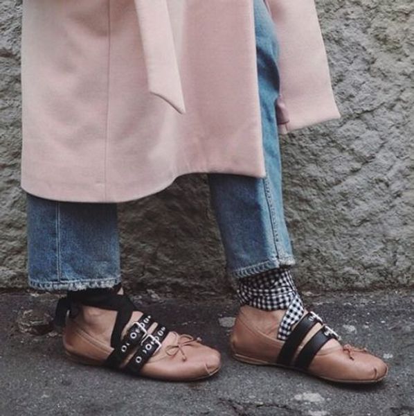 flat shoes week metal 2017 suede fashion bowtie lace up buckled celebrity style flats casual shoes silk punk women wadcn, Black
flat shoes week metal 2017 suede fashion bowtie lace up buckled celebrity style flats casual shoes silk punk women wadcn, Black