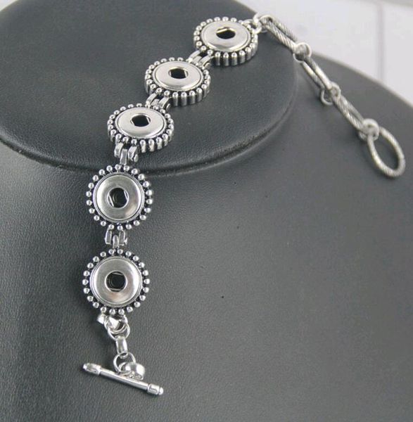 Новый античный посеребренные ювелирные изделия мода женщины Noosa куски 5 Оснастки
Новый античный посеребренные ювелирные изделия мода женщины Noosa куски 5 Оснастки