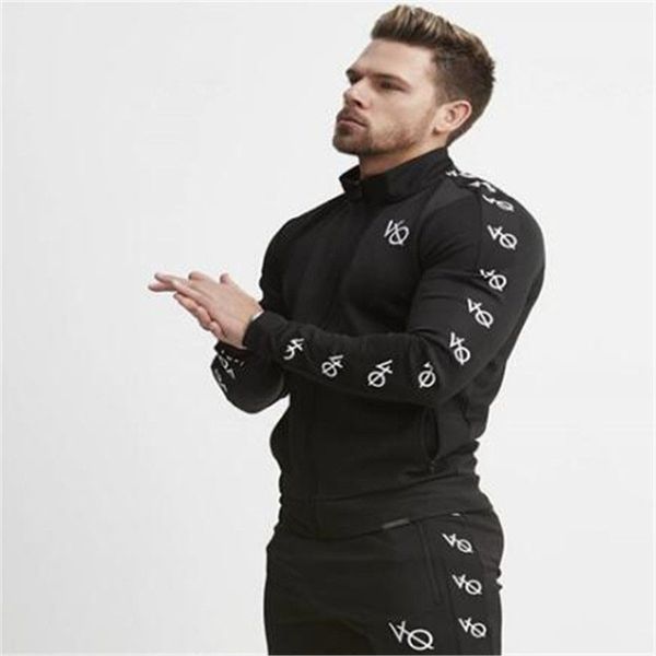 Jaquetas yoshinee
Jaquetas yoshinee