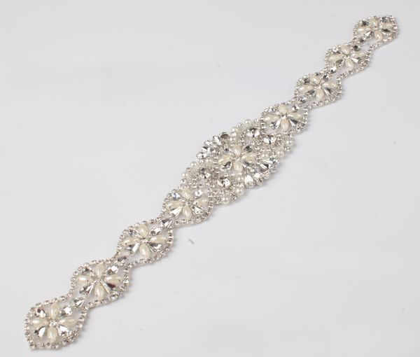 (1шт.) Ручная вышивка бисером Сшитый горячий утюг на кристалле хрустального горного хрусталя для свадьбы DIY Свадебные подставки для подвязки 
(1шт.) Ручная вышивка бисером Сшитый горячий утюг на кристалле хрустального горного хрусталя для свадьбы DIY Свадебные подставки для подвязки