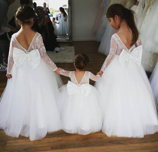 selling tulle white/pink sweep train flower girl dresses with bowknot lace long sleeves for wedding party, White;blue
selling tulle white/pink sweep train flower girl dresses with bowknot lace long sleeves for wedding party, White;blue