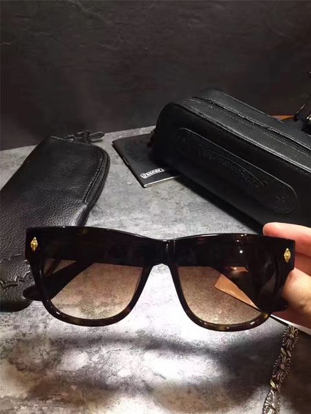 cool square sunglasses black brown gradient fashion sunglass fashion sunglasses for men new with box, White;black
cool square sunglasses black brown gradient fashion sunglass fashion sunglasses for men new with box, White;black