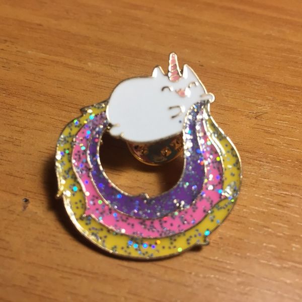 wholesale- wholesale 10pcs/ lot gold tone metal enamel colorful long tail kitty cat badge brooch collar pin, Gray
wholesale- wholesale 10pcs/ lot gold tone metal enamel colorful long tail kitty cat badge brooch collar pin, Gray