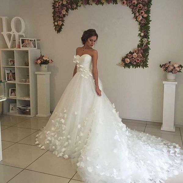 ball gown 2020 wedding dresses sweetheart handmade appliques tulle court train romantic bridal gowns custom size, White
ball gown 2020 wedding dresses sweetheart handmade appliques tulle court train romantic bridal gowns custom size, White