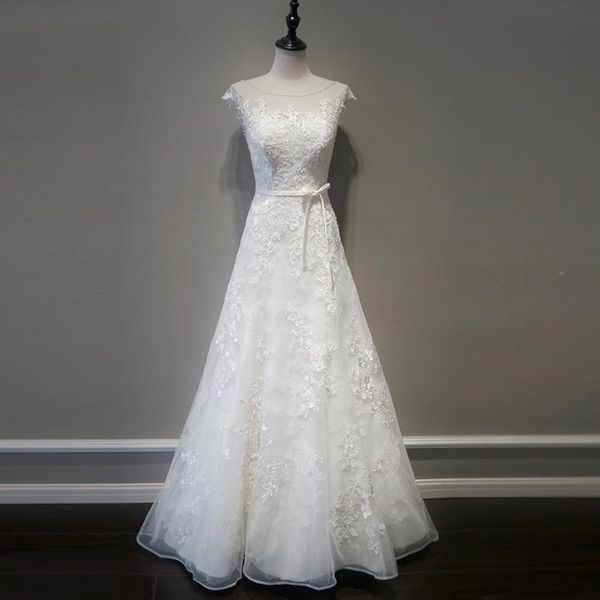 robe de mariee новый scoop шеи тюль линия свадебное платье с кружевными аппликациями суд поезд свадебные платья, White
robe de mariee новый scoop шеи тюль линия свадебное платье с кружевными аппликациями суд поезд свадебные платья, White