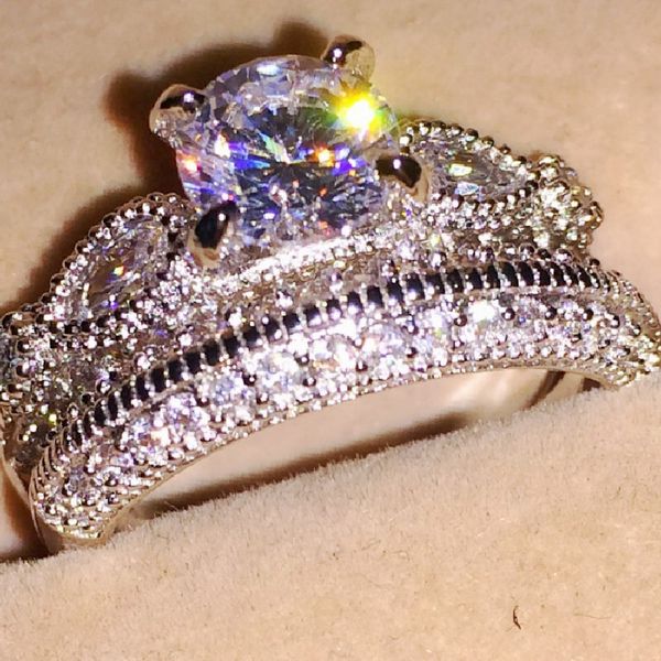 lady's s925 silver white simulated diamond zircon gemstone rings jewelry engagement wedding couple band ring set for women sz 5,6,7,8,9, Slivery;golden
lady's s925 silver white simulated diamond zircon gemstone rings jewelry engagement wedding couple band ring set for women sz 5,6,7,8,9, Slivery;golden