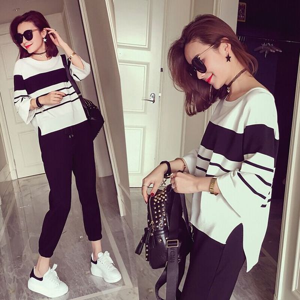fat mm spring the new 2017 fertilizer plus-size women's two-piece 200 jins fat younger sister show thin leisure suit, White;black
fat mm spring the new 2017 fertilizer plus-size women's two-piece 200 jins fat younger sister show thin leisure suit, White;black