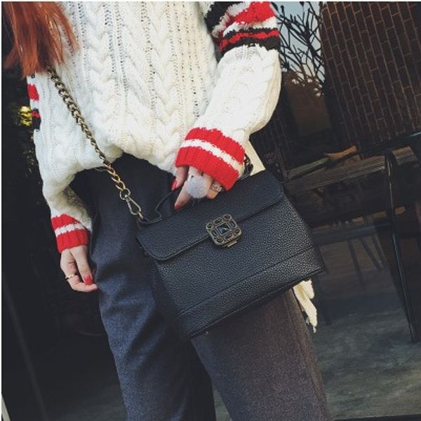 new. lock. small. mini. casual fashion. handbag. women's bags. girls. pu. soft. monochromatic.cross body.shoulder bags.totes
new. lock. small. mini. casual fashion. handbag. women's bags. girls. pu. soft. monochromatic.cross body.shoulder bags.totes