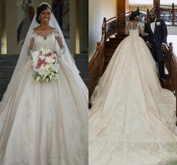 2017 new ball gown wedding dresses jewel neck long sleeves lace appliques beaded puffy chapel train sheer back plus size bridal gowns, White
2017 new ball gown wedding dresses jewel neck long sleeves lace appliques beaded puffy chapel train sheer back plus size bridal gowns, White