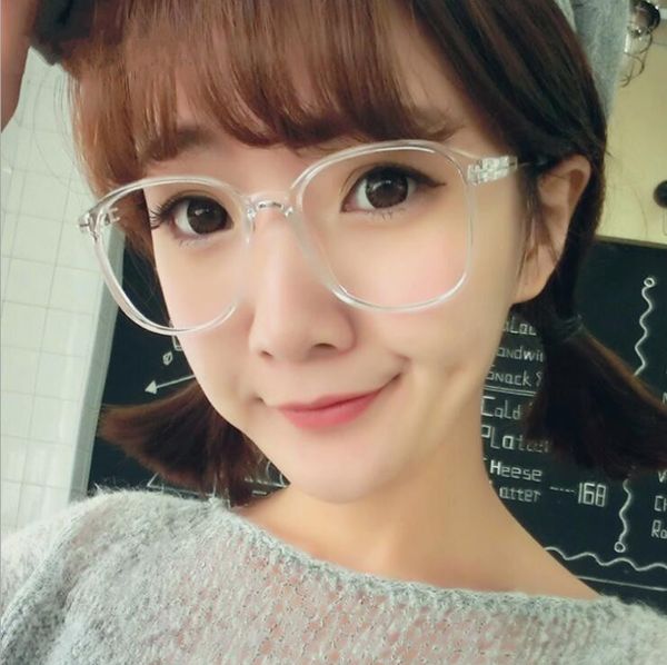 wholesale- retro decorative mirror big eyewear eyeglass frames eye glasses frames for women lady plain degree optical spectacle frame, Silver
wholesale- retro decorative mirror big eyewear eyeglass frames eye glasses frames for women lady plain degree optical spectacle frame, Silver