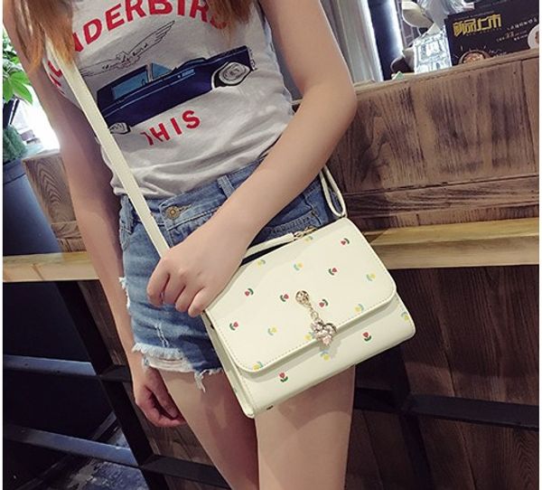 2017 new bags. decorative pattern. shell bag. mini bag. handbag.women's bags. fashion casual bag.hard.cross body.shoulder bags.totes
2017 new bags. decorative pattern. shell bag. mini bag. handbag.women's bags. fashion casual bag.hard.cross body.shoulder bags.totes