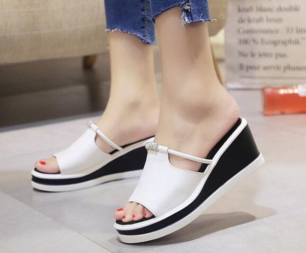 Slope with thick sandals female summer 2017 new Korean students wild robe wear high-heeled cool slippers word drag
Slope with thick sandals female summer 2017 new Korean students wild robe wear high-heeled cool slippers word drag