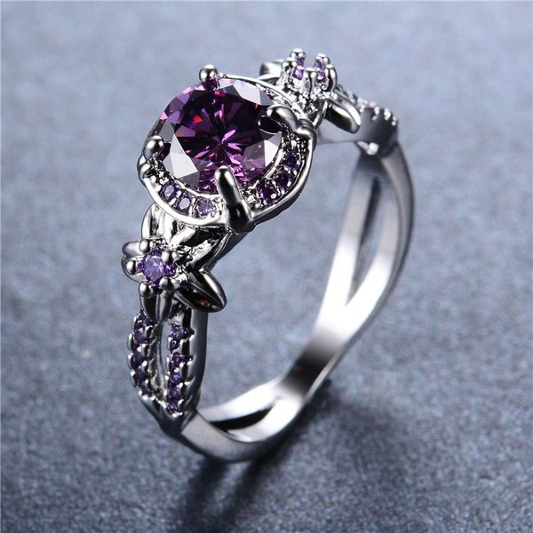 wholesale- 925 sterling silver ring vintage hollow round stone jewelry for women purple zircon claw rings aneis wedding band gift rw1409, Golden;silver
wholesale- 925 sterling silver ring vintage hollow round stone jewelry for women purple zircon claw rings aneis wedding band gift rw1409, Golden;silver
