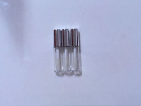 100pcs/lot 1.2 ml pretty empty clear lip gloss tube lip balm bottle container beauty tool mini sample
100pcs/lot 1.2 ml pretty empty clear lip gloss tube lip balm bottle container beauty tool mini sample