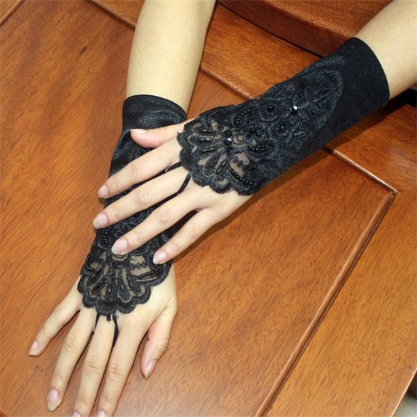 2017 new short wedding gloves white/ivory/black wedding accessories elegant bridal gloves with appliqued for wedding dress
2017 new short wedding gloves white/ivory/black wedding accessories elegant bridal gloves with appliqued for wedding dress