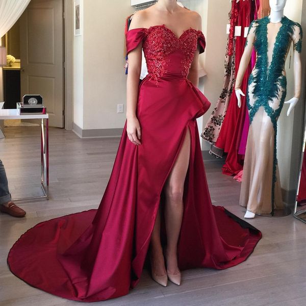 sweetheart off the shoulder long evening dresses burgundy lace appliques dress for women sparkly beaded high low satin evening gowns, Black;red
sweetheart off the shoulder long evening dresses burgundy lace appliques dress for women sparkly beaded high low satin evening gowns, Black;red