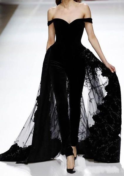in 2017, the gorgeous black lace jumpsuit skirt was worn on the dress skirt, formal evening dress qw14228, Black;red
in 2017, the gorgeous black lace jumpsuit skirt was worn on the dress skirt, formal evening dress qw14228, Black;red