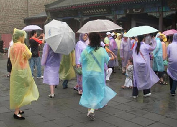 One time raincoat fa hion di po able pe raincoat poncho rainwear travel rain coat rain wear travel rain coat dda1249 a
One time raincoat fa hion di po able pe raincoat poncho rainwear travel rain coat rain wear travel rain coat dda1249 a