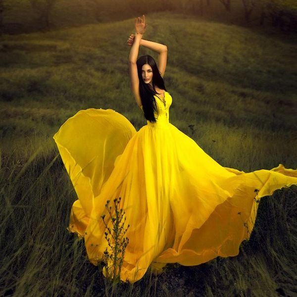 2017 new yellow lace appliques chiffon evening dresses sweetheart sleeveless long evening gowns lace-up prom gowns sweep train, Black;red
2017 new yellow lace appliques chiffon evening dresses sweetheart sleeveless long evening gowns lace-up prom gowns sweep train, Black;red