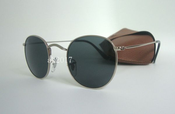 1pair men women round ungla e eyewear cla ic un gla e ilver metal black 50mm gla len e come with brown ca e
1pair men women round ungla e eyewear cla ic un gla e ilver metal black 50mm gla len e come with brown ca e