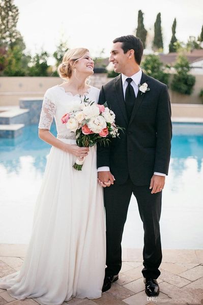 new design lace modest wedding dresses 2019 sweep train beads sash jewel neck a-line half sleeve vintage bridal gowns vestidos de noiva w720, White
new design lace modest wedding dresses 2019 sweep train beads sash jewel neck a-line half sleeve vintage bridal gowns vestidos de noiva w720, White