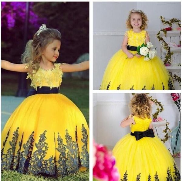 vnew shinny yellow tulle floor length ball gown flower girls dresses lace appliques for wedding kids pageant toddlers party gowns, White;blue
vnew shinny yellow tulle floor length ball gown flower girls dresses lace appliques for wedding kids pageant toddlers party gowns, White;blue